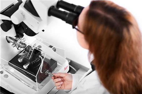 LEICA  ARTOS 3D 序列斷層成像超薄切片機